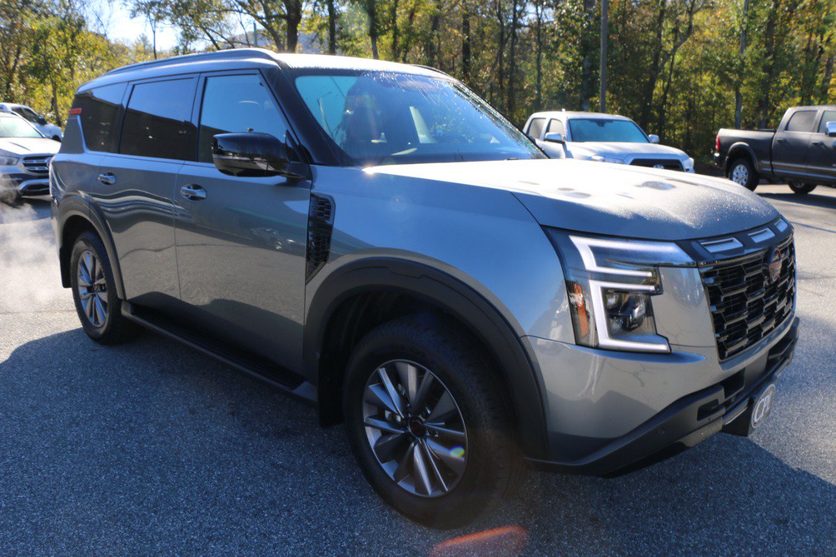 Used 2025 Nissan Armada PRO-4X w/ Pro-4X Premium Package AWD/4WD image 10