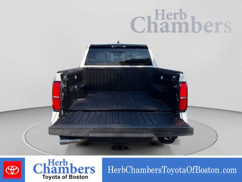 Used 2024 Toyota Tacoma SR5 AWD/4WD image 12