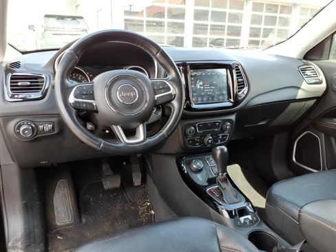 Used 2018 Jeep Compass Limited w/ Navigation Group AWD/4WD image 12