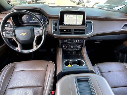 Used 2022 Chevrolet Suburban High Country w/ LPO, Illumination Package image 14