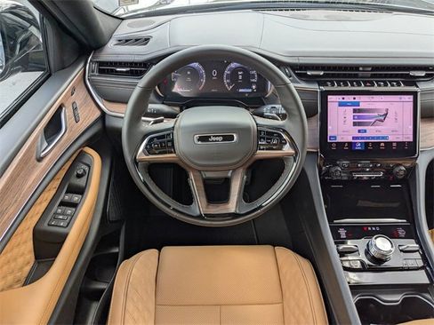 New 2025 Jeep Grand Cherokee L Summit image 16