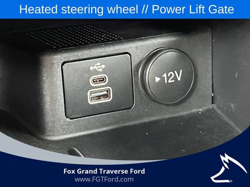 Certified 2025 Ford Escape ST-Line Select AWD/4WD image 25