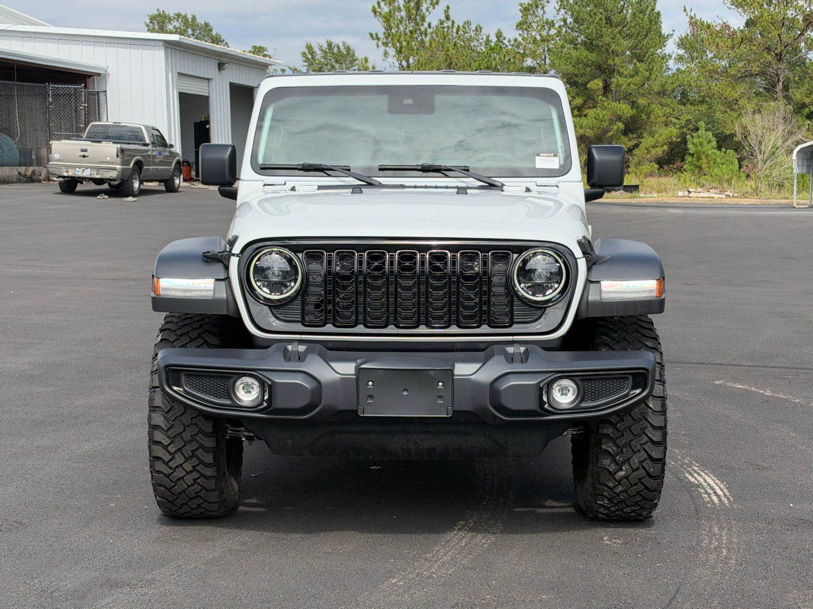 Used 2025 Jeep Wrangler Unlimited Sport AWD/4WD image 2