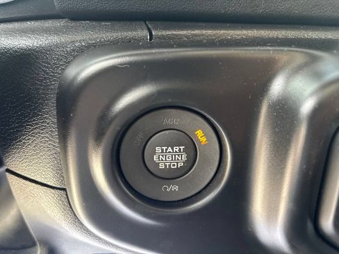 Used 2023 Jeep Wrangler Unlimited Sahara w/ Cold Weather Group AWD/4WD image 24