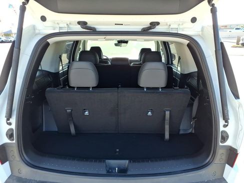 Used 2025 Hyundai Santa Fe SEL image 10