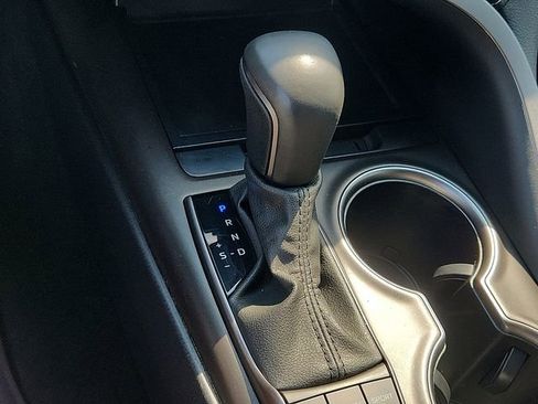 Used 2024 Toyota Camry SE FWD image 14