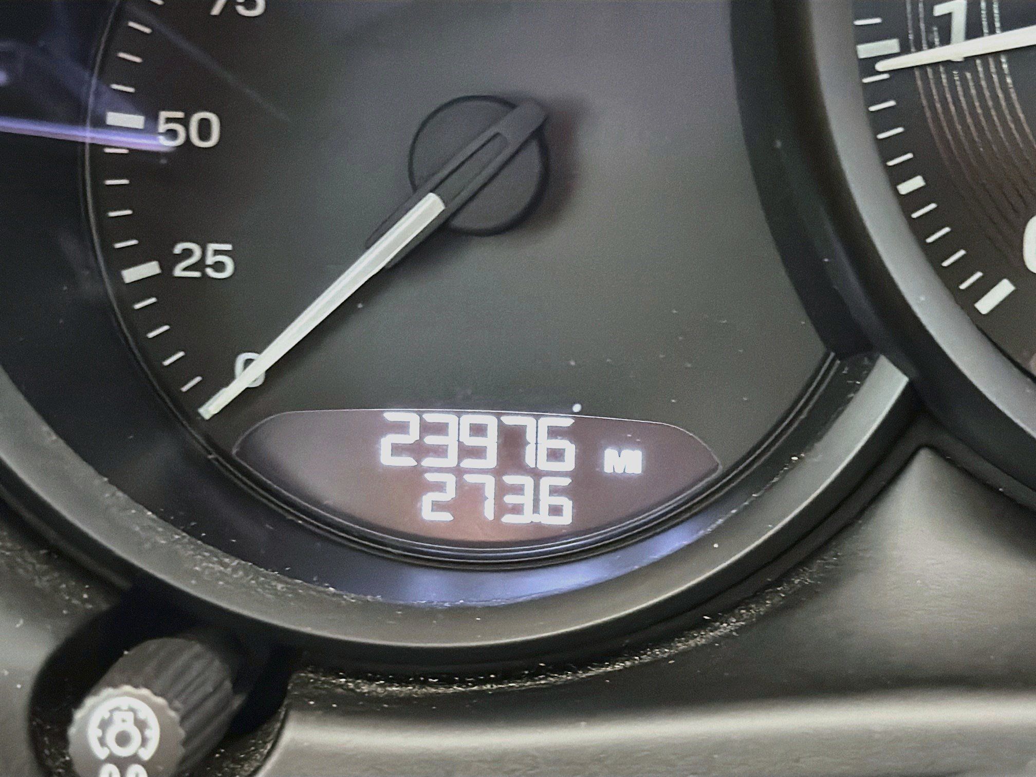 Used 2023 Porsche Macan AWD/4WD image 8
