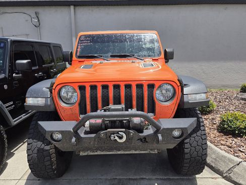 Used 2019 Jeep Wrangler Unlimited Rubicon AWD/4WD image 2