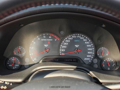 Used 2004 Chevrolet Corvette Convertible w/ Preferred Equipment Group RWD image 34