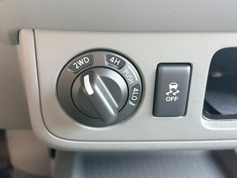 Used 2021 Nissan Frontier SV AWD/4WD image 23