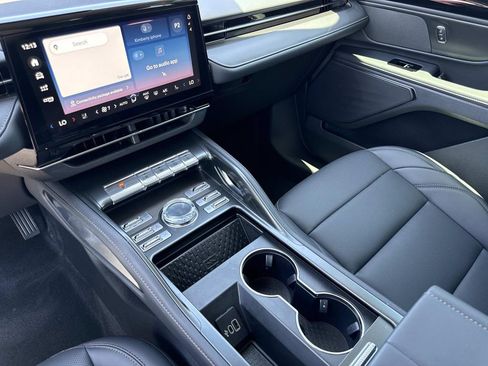 New 2026 Lincoln Nautilus Premier AWD/4WD image 25
