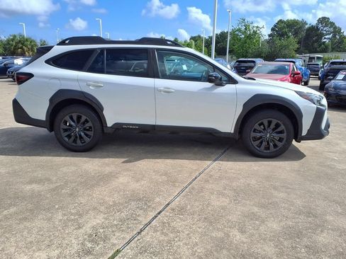 Used 2023 Subaru Outback Onyx Edition AWD/4WD image 6