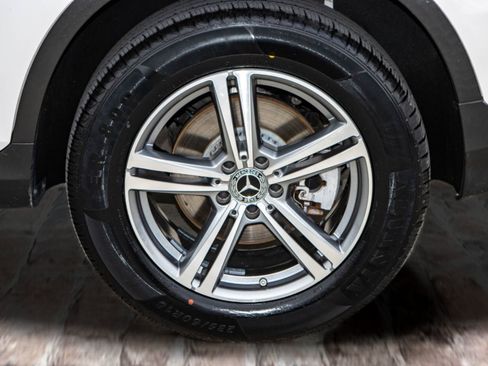 Used 2021 Mercedes-Benz GLC 300 w/ Premium Package image 37