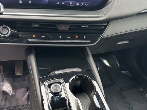 Used 2025 Buick Envision Preferred image 23