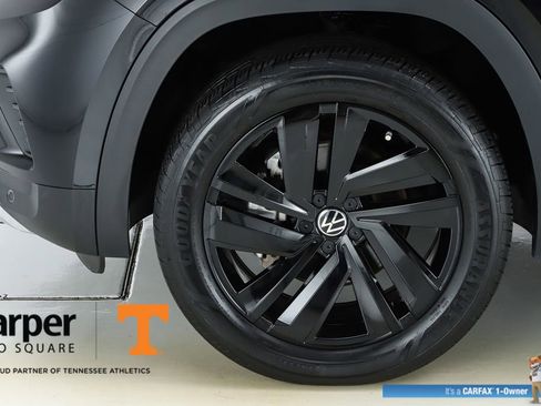 Used 2023 Volkswagen Atlas Cross Sport SE FWD image 44