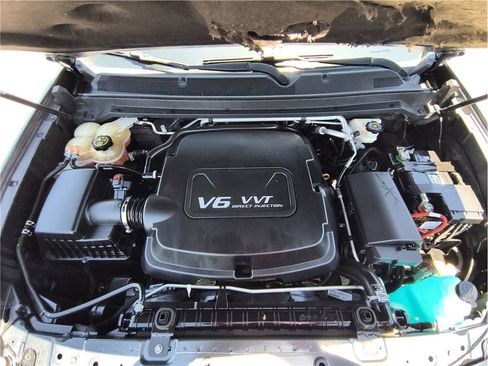 Used 2016 Chevrolet Colorado LT w/ Luxury Package, Chrome RWD image 18