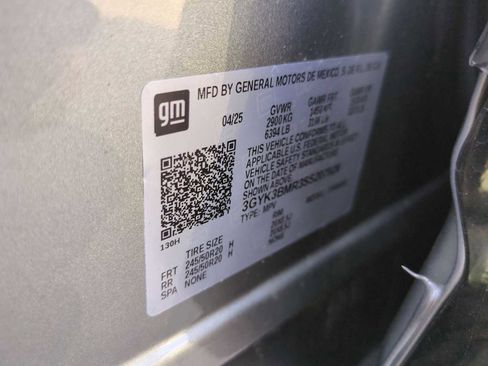 New 2025 Cadillac Optiq Luxury 1 image 29