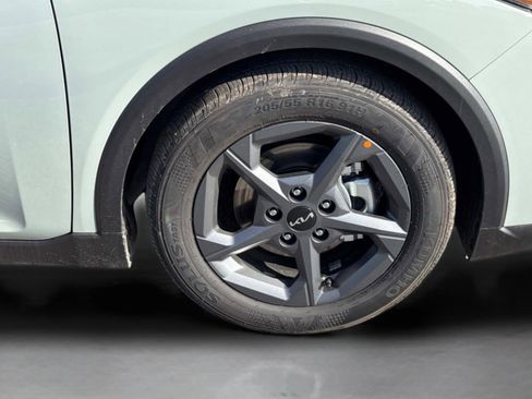 New 2025 Kia K4 LXS image 9