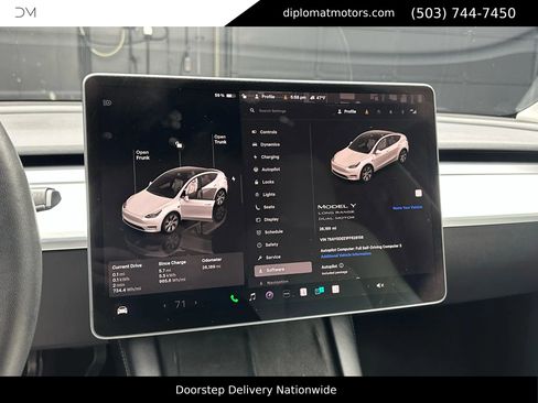 Used 2023 Tesla Model Y Long Range image 30
