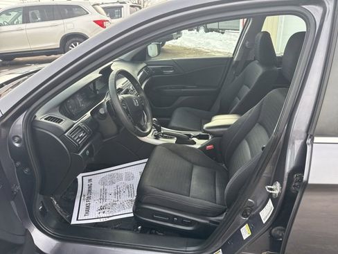 Used 2015 Honda Accord Sport image 9