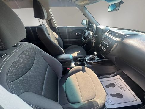 Used 2019 Kia Soul FWD image 16