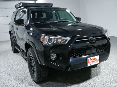 Used 2023 Toyota 4Runner SR5 Premium w/ Moonroof Package AWD/4WD image 5