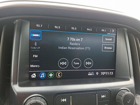 Used 2022 Chevrolet Colorado LT w/ LT Convenience Package image 17