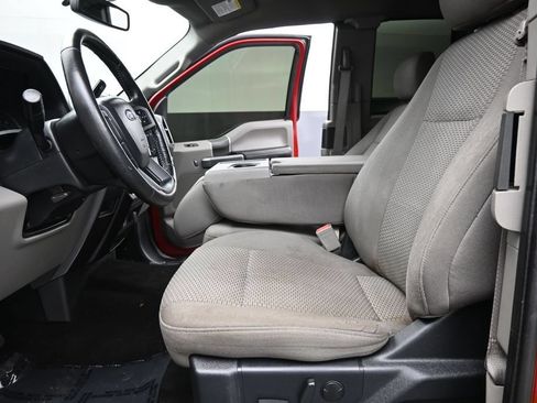 Used 2019 Ford F150 XLT w/ Equipment Group 302A Luxury AWD/4WD image 10