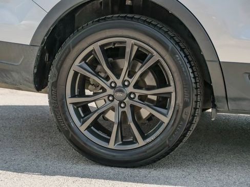 Used 2018 Ford Explorer XLT w/ Equipment Group 202A image 65