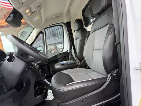 Used 2023 RAM ProMaster 2500 FWD image 9