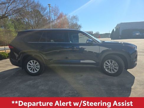 Used 2024 Toyota Grand Highlander XLE image 10