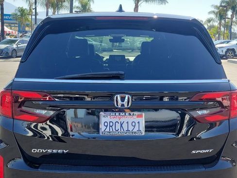 Used 2025 Honda Odyssey Sport-L image 27