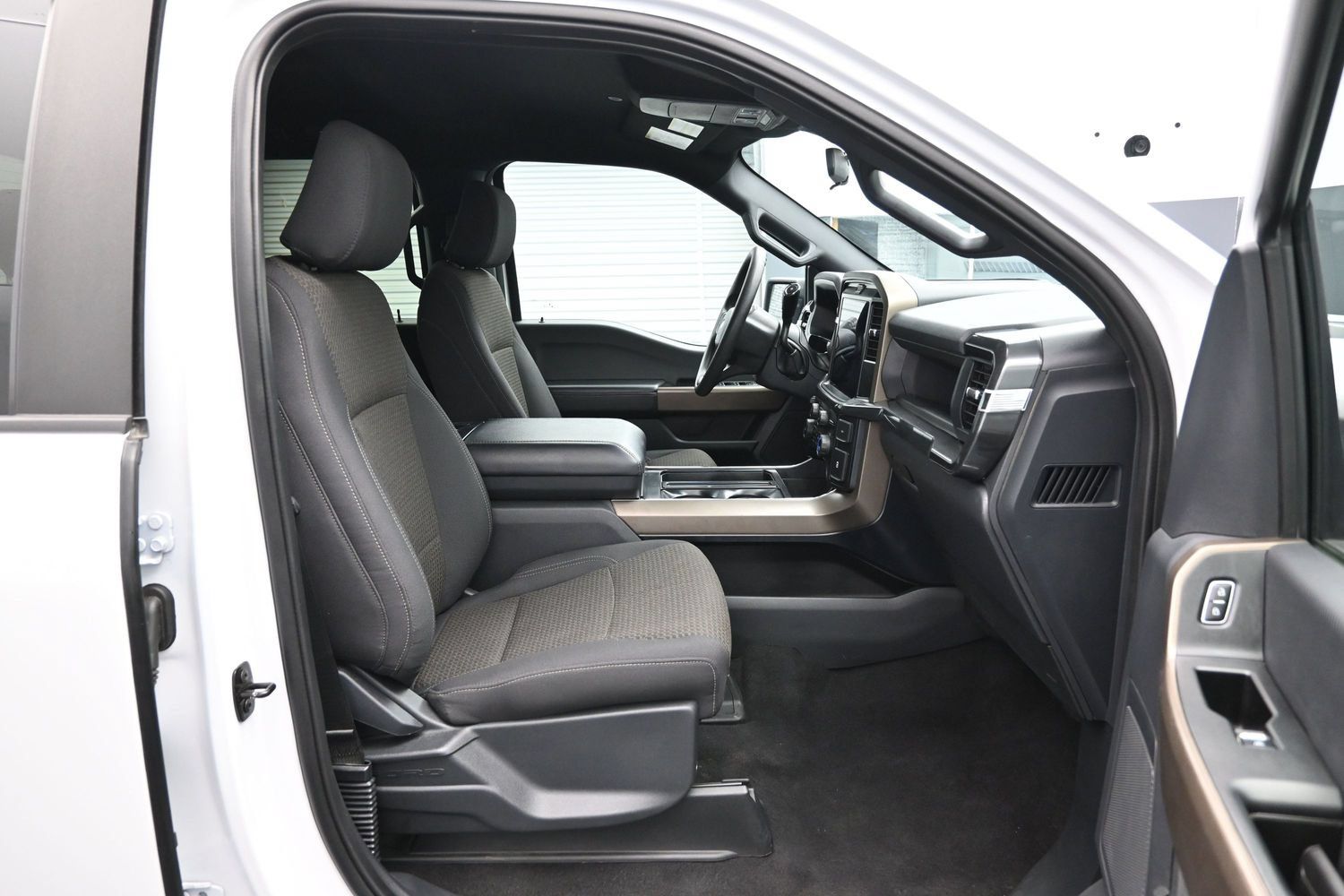 Used 2025 Ford F150 STX w/ Equipment Group 201A FX4 AWD/4WD image 13