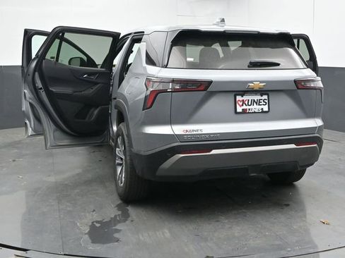 Used 2025 Chevrolet Equinox LT AWD/4WD image 35