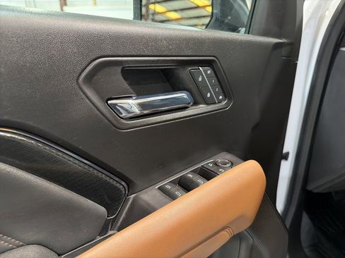 Used 2023 GMC Canyon AT4 w/ AT4 Premium Package image 26