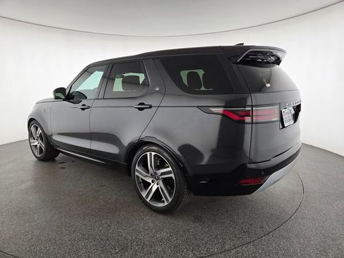 Certified 2023 Land Rover Discovery Metropolitan Edition AWD/4WD image 16