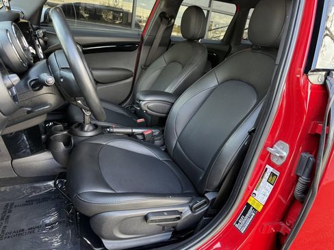 Used 2020 MINI Cooper 4-Door Hardtop w/ Premium Package image 14