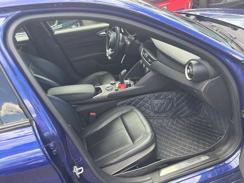 Used 2022 Alfa Romeo Giulia Ti AWD/4WD image 13