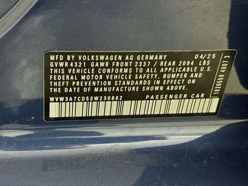 Used 2025 Volkswagen GTI SE FWD image 31