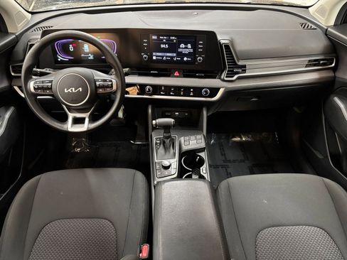 Used 2025 Kia Sportage LX image 31