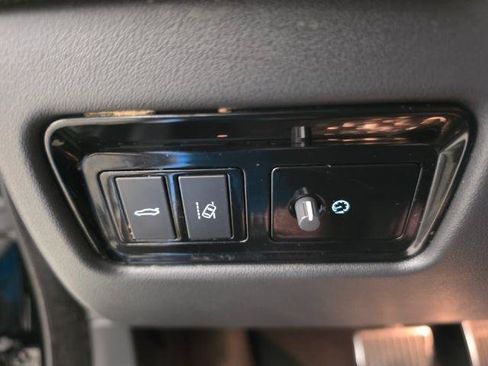 Used 2020 Jaguar XF Prestige AWD/4WD image 15