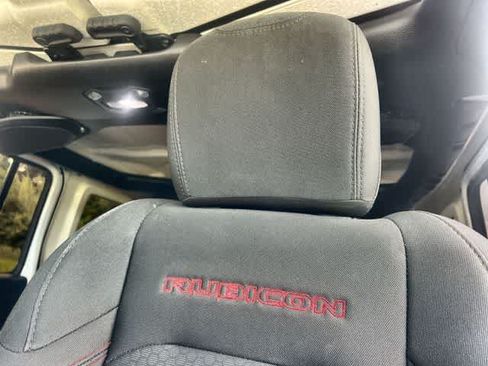 Used 2018 Jeep Wrangler Unlimited Rubicon AWD/4WD image 26