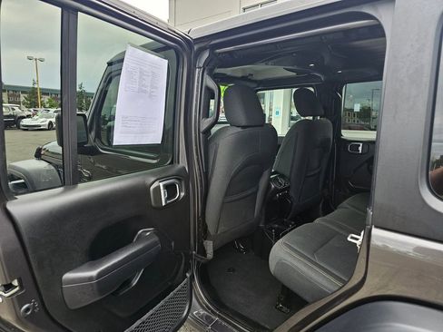 Used 2024 Jeep Wrangler Unlimited Sport AWD/4WD image 12