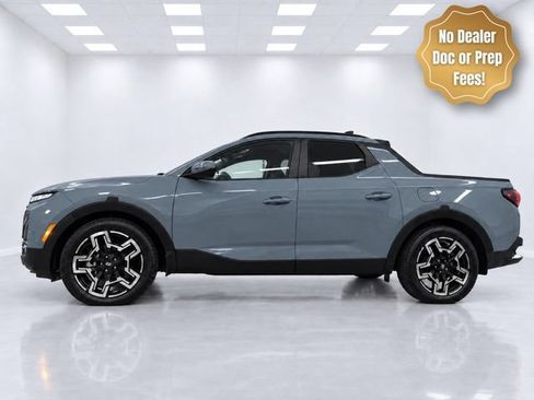 Used 2025 Hyundai Santa Cruz Limited AWD/4WD image 2
