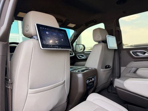 Used 2021 Chevrolet Tahoe Z71 AWD/4WD image 25
