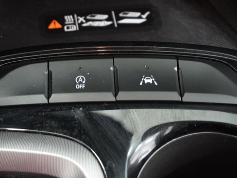 Used 2024 Buick Envista Sport Touring w/ Convenience II Package image 29