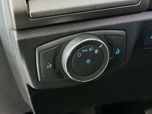 Used 2020 Ford Fusion SE image 17