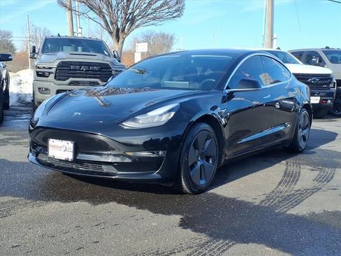 Used 2019 Tesla Model 3 Standard Range Plus image 3