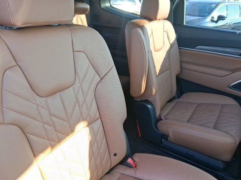 Used 2025 Kia Telluride SX X-Line image 8