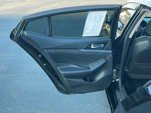 Used 2018 Nissan Maxima SR w/ Midnight Edition FWD image 22